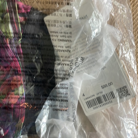 Lululemon Court Rival skirt HR - Picture 8 of 8